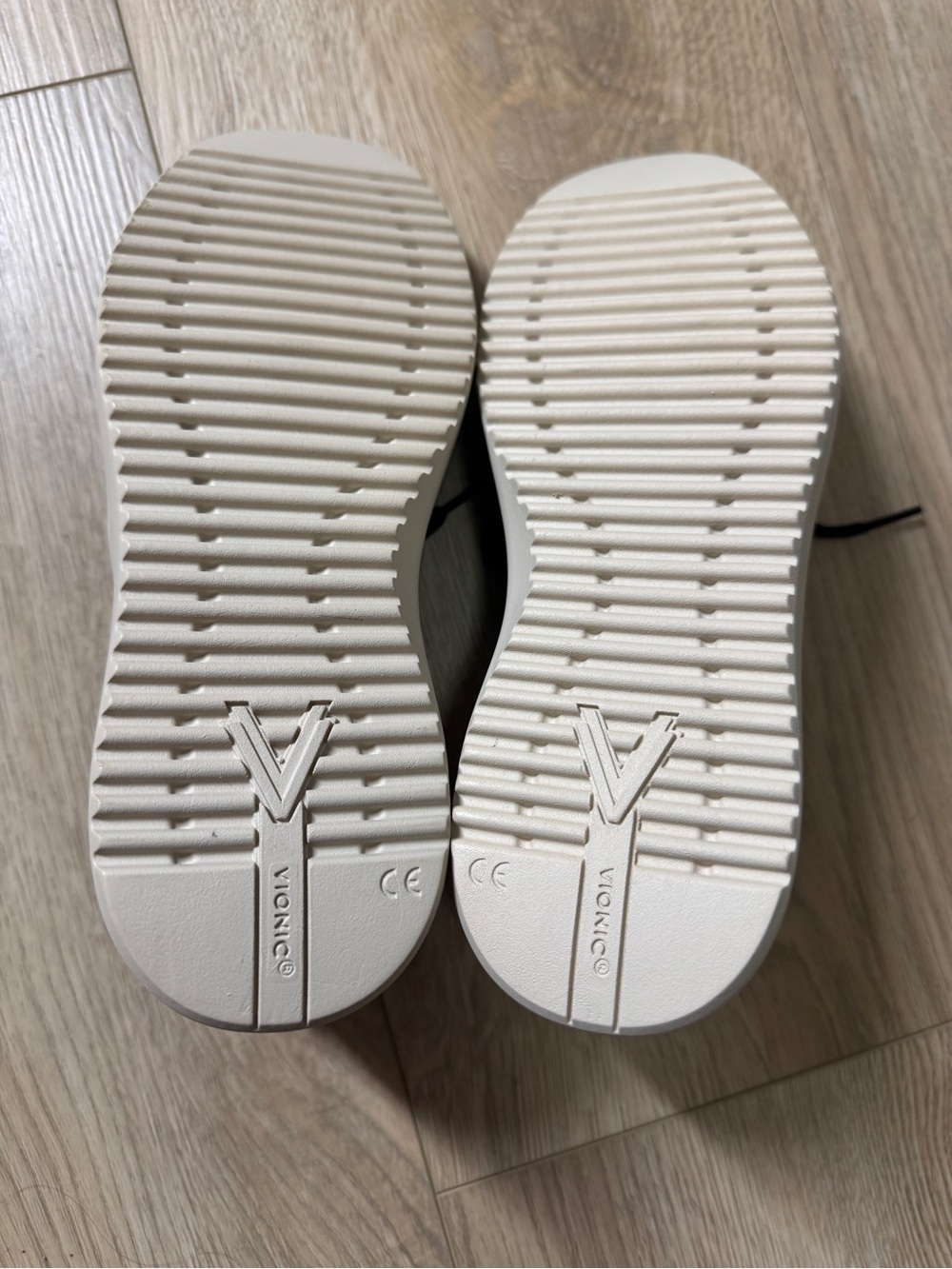 Vionic Womens Kearny Lace 2.0 Platform Sneaker Sz. 7 Like New - Picture 9 of 9